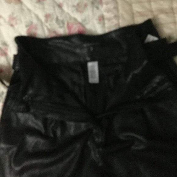 Faux leather pants/trousers - Picture 4 of 7